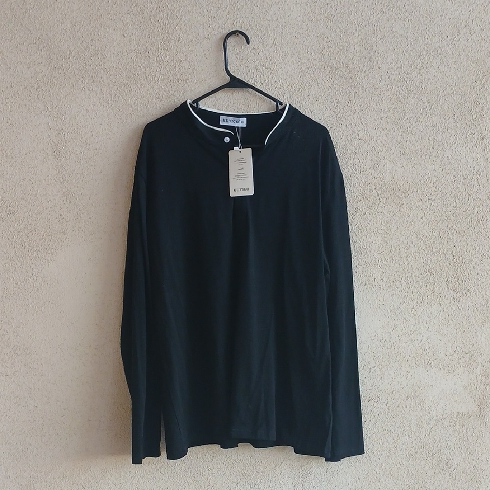 KUYIGO Black Top with White Trim